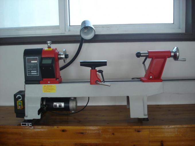 Biến tốc độ Máy tiện gỗ nhỏ Kết cấu gang Gia công thô 500 vòng / phút 1