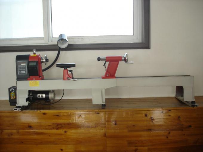 Biến tốc độ Máy tiện gỗ nhỏ Kết cấu gang Gia công thô 500 vòng / phút 2