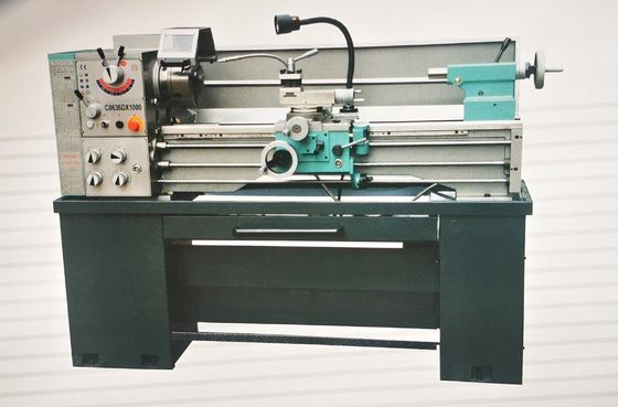 Máy tiện cơ khí chính xác hàng đầu Máy tiện kim loại 1000mm Tình trạng mới