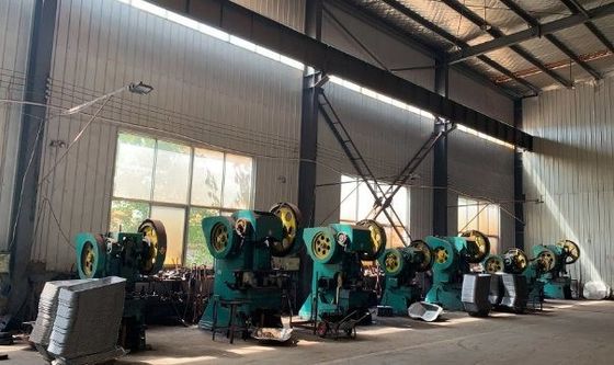 Dụng cụ làm vườn 540mm Xe cút kít 150kg 6 Cu Ft có khung thép