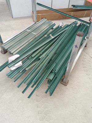Ngôi nhà màu xanh lá cây treo tường 4ft dễ dàng lắp ráp Nhà kính sở thích