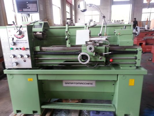 Máy tiện cơ khí chính xác hàng đầu Máy tiện kim loại 1000mm Tình trạng mới