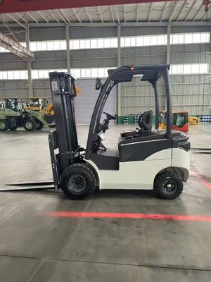 Máy nâng điện nhỏ dễ vận hành